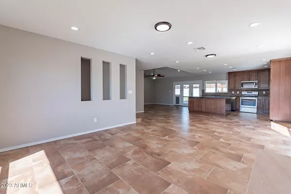 Glendale, AZ 85302,4554 W ECHO Lane