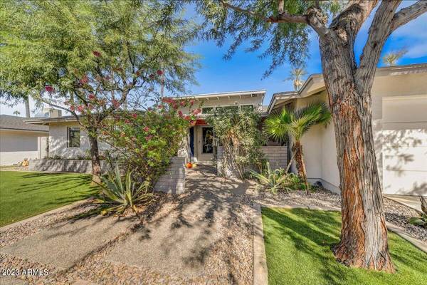 Phoenix, AZ 85018,4610 E Catalina Drive