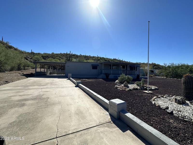 18835 E KINGS Way, Black Canyon City, AZ 85324