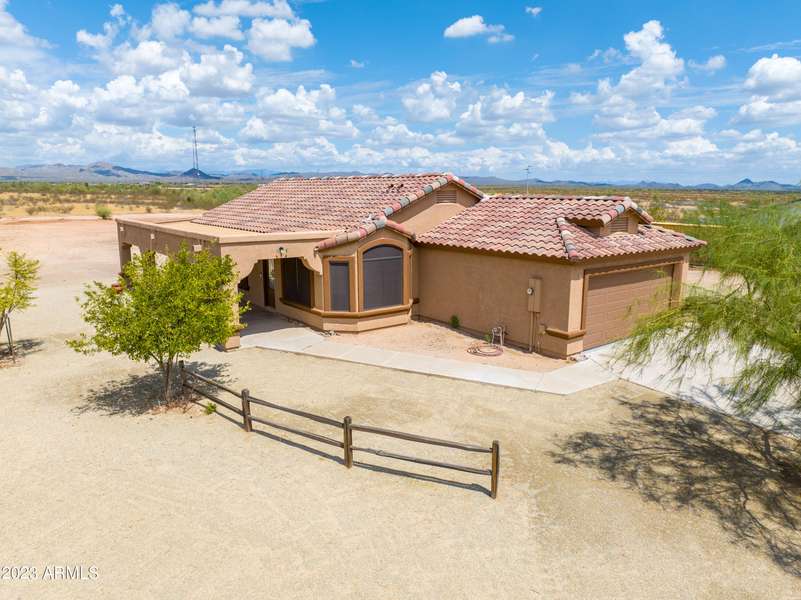 21120 W CARAVAGGIO Lane, Wittmann, AZ 85361