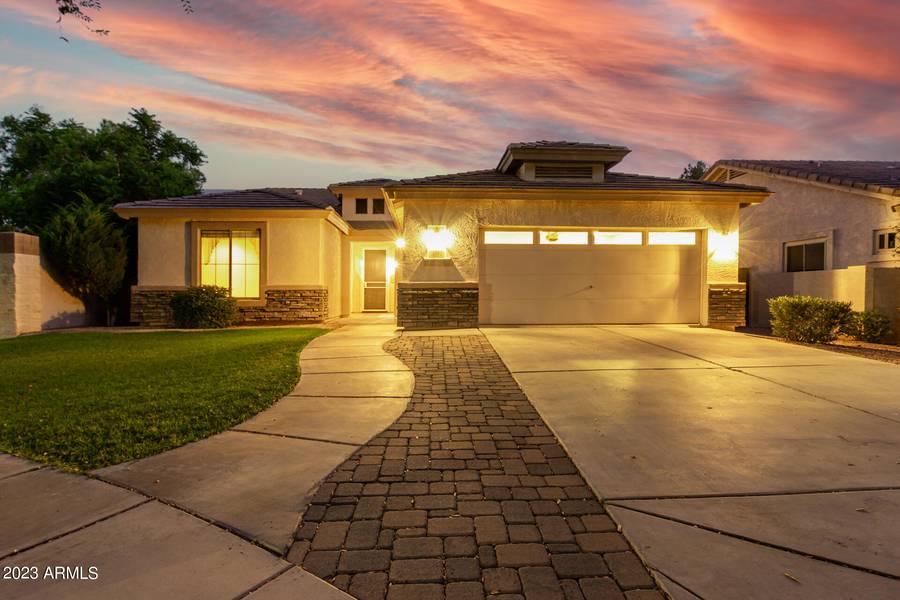 3391 E LEXINGTON Court, Gilbert, AZ 85234