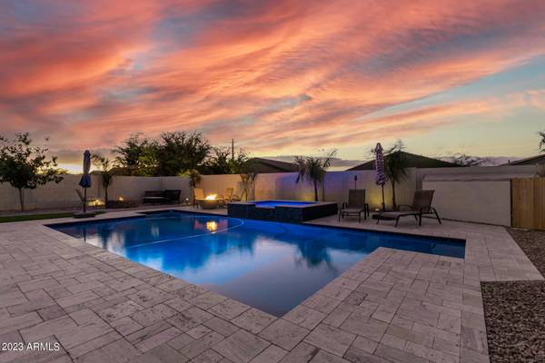 644 W CHAPAWEE Trail, San Tan Valley, AZ 85140