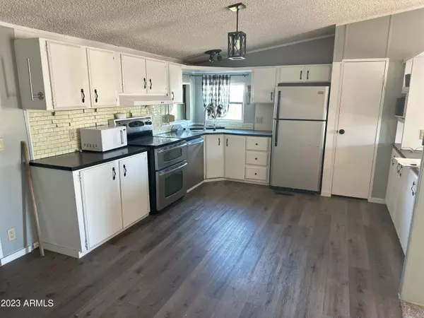 Queen Valley, AZ 85118,108 N ETTA Drive