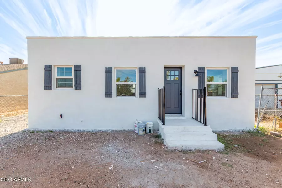 329 W LINDBERGH Avenue, Coolidge, AZ 85128