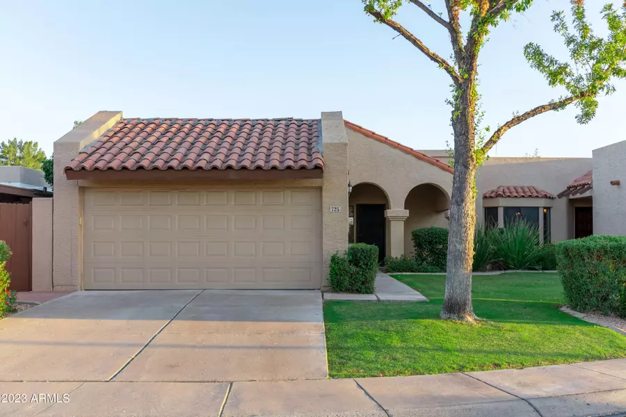 725 W STERLING Place, Chandler, AZ 85225