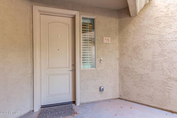 Chandler, AZ 85225,900 S CANAL Drive #226