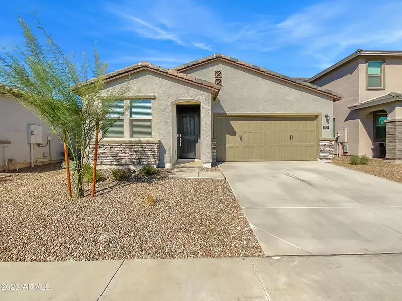 5720 W ENCINAS Lane, Phoenix, AZ 85043