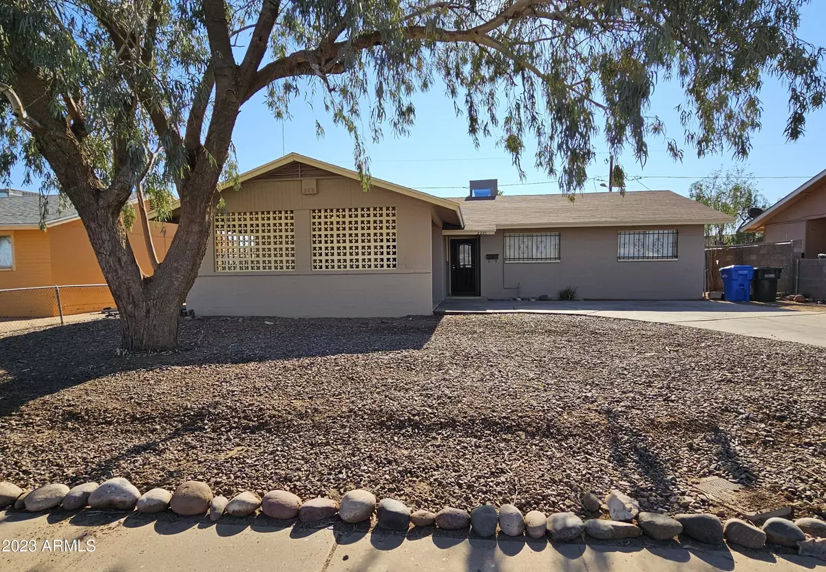 Phoenix, AZ 85041,2221 W PECAN Road