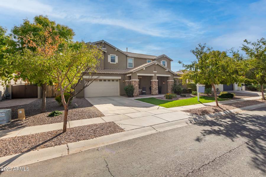 2729 E PALMER Street, Gilbert, AZ 85298