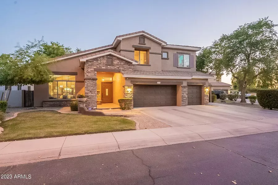 723 E GEMINI Place, Chandler, AZ 85249