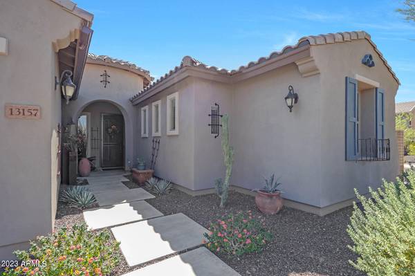 13157 W CHAPAROSA Way, Peoria, AZ 85383