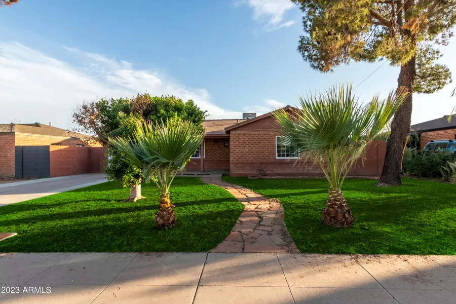 1933 W FLOWER Street, Phoenix, AZ 85015