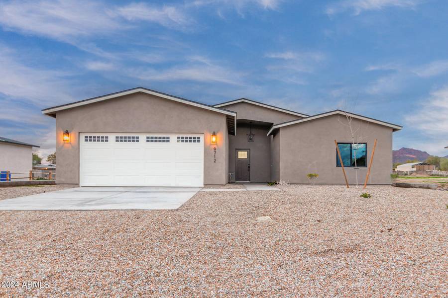 9712 E El Paso Street, Mesa, AZ 85207