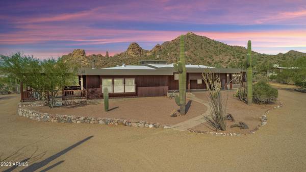 Apache Junction, AZ 85119,5463 N WOLVERINE PASS Road