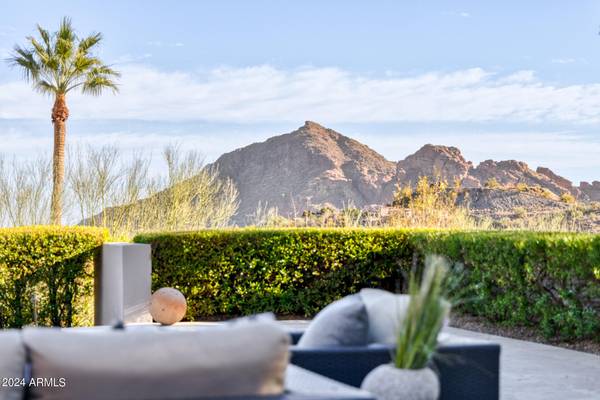 Paradise Valley, AZ 85253,7347 N Red Ledge Drive