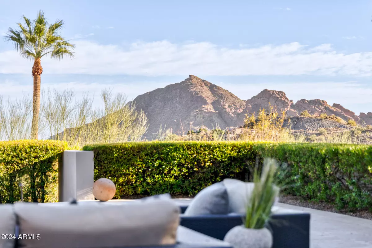 Paradise Valley, AZ 85253,7347 N Red Ledge Drive