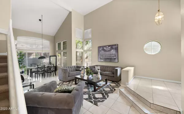 Tempe, AZ 85284,252 W LOS ARBOLES Drive