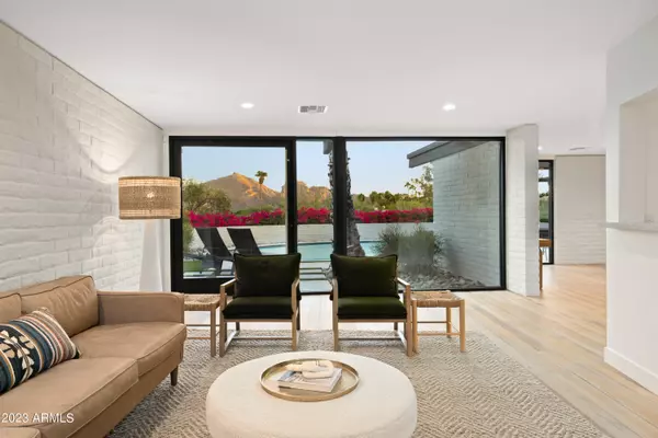 Paradise Valley, AZ 85253,7312 N LAKESIDE Lane