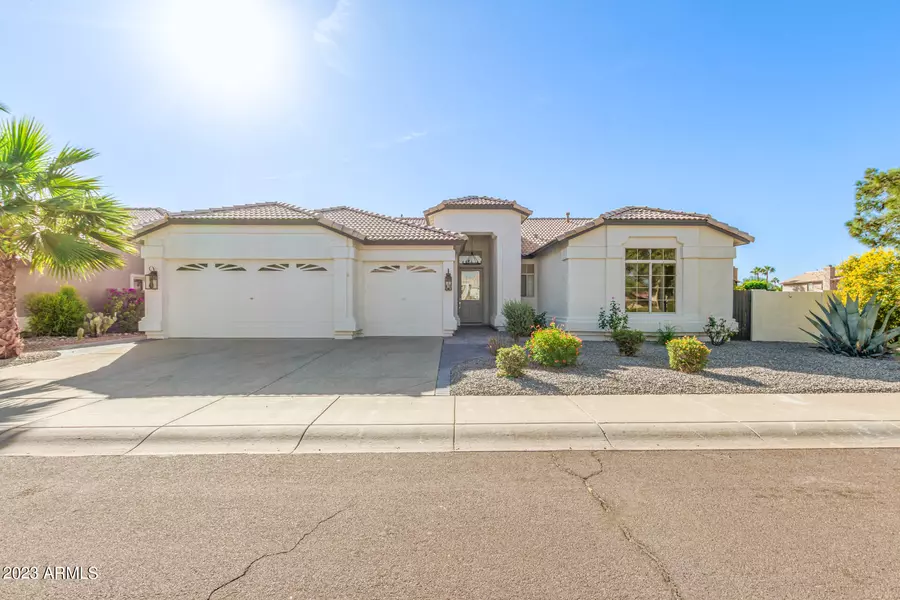 5559 W LONE CACTUS Drive, Glendale, AZ 85308