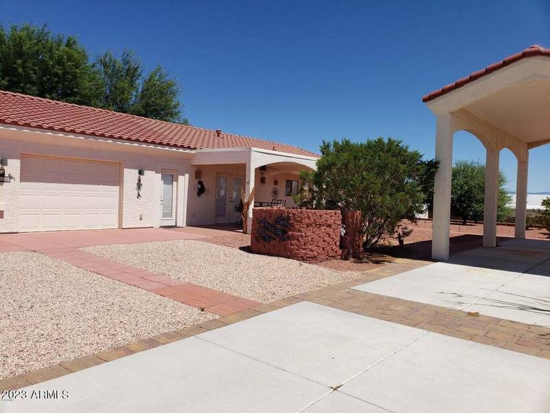 30873 S FORT APACHE Drive, Congress, AZ 85332