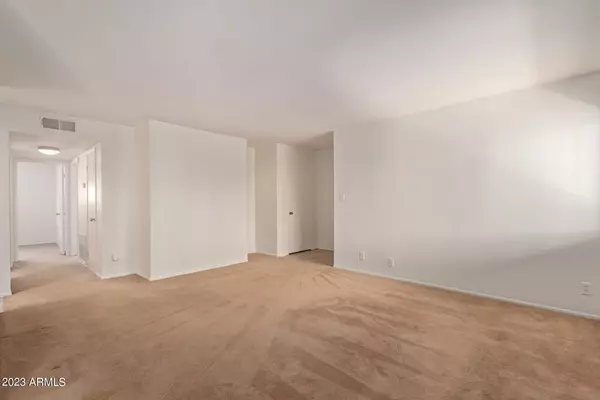 Phoenix, AZ 85018,5525 E THOMAS Road #I 7