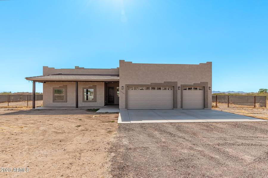 20507 W BAKER Drive, Wittmann, AZ 85361