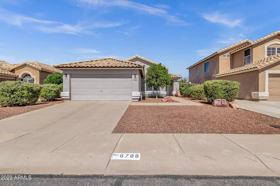 6788 W LOUISE Drive, Glendale, AZ 85310