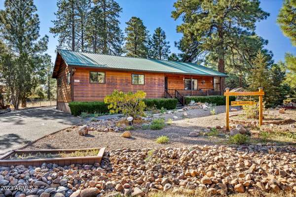 1971 LITTLE DOE Trail,  Overgaard,  AZ 85933