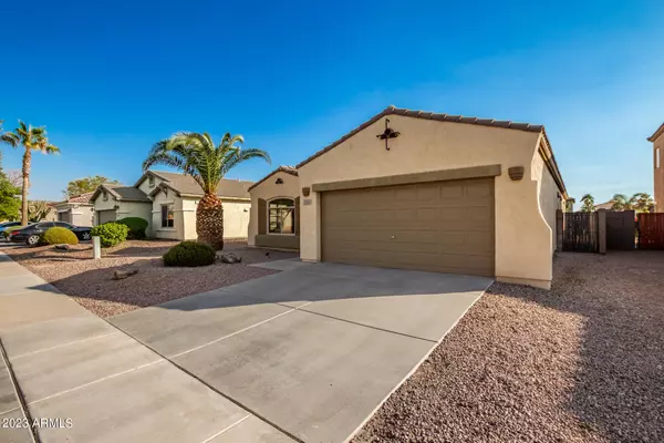 Chandler, AZ 85249,865 E LA COSTA Place