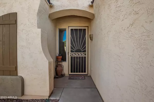 Chandler, AZ 85249,865 E LA COSTA Place