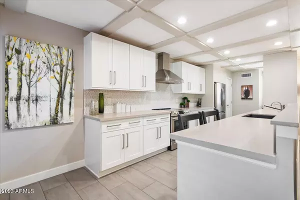 Scottsdale, AZ 85250,7650 E CHAPARRAL Road