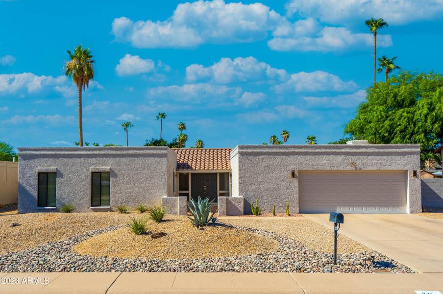 20 E SEMINOLE Drive, Phoenix, AZ 85022