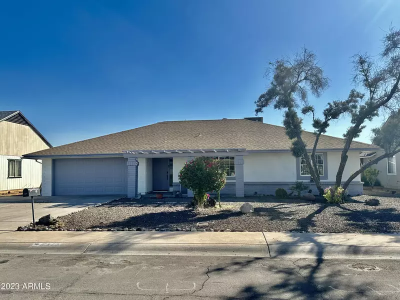 7329 W PECK Drive, Glendale, AZ 85303