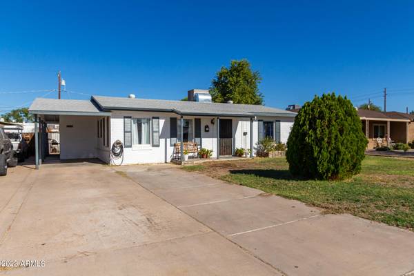 2722 E FAIRMOUNT Avenue,  Phoenix,  AZ 85016