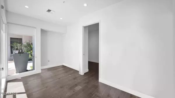 Scottsdale, AZ 85260,16510 N 92ND Street #1007
