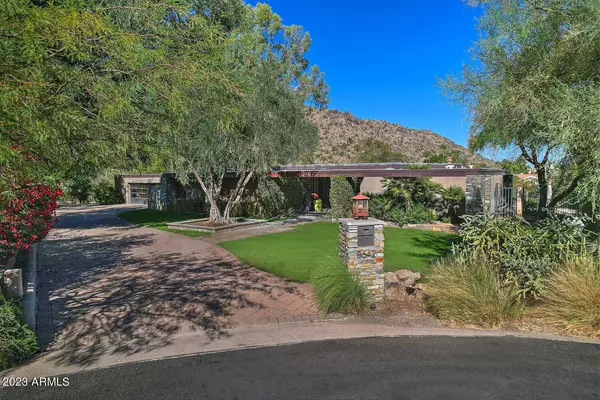 8642 N WREN Circle, Phoenix, AZ 85028