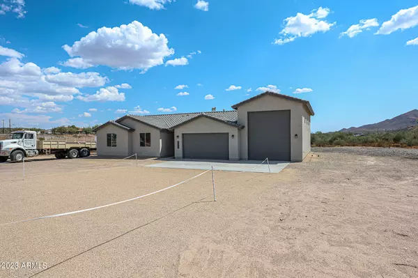 New River, AZ 85087,48025 N 15TH Avenue