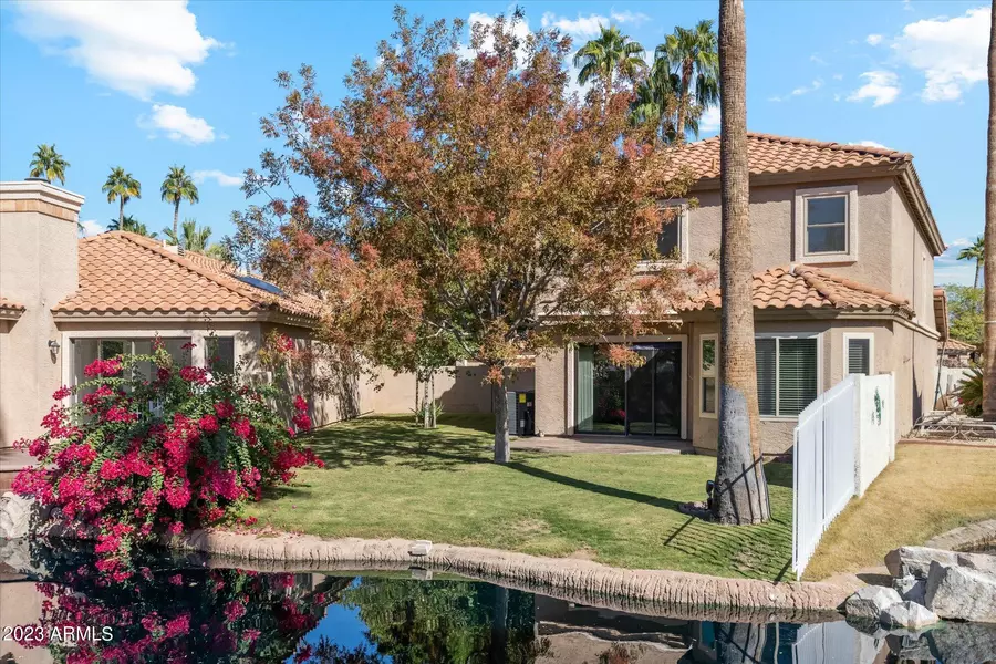 610 S MARINA Drive, Gilbert, AZ 85233