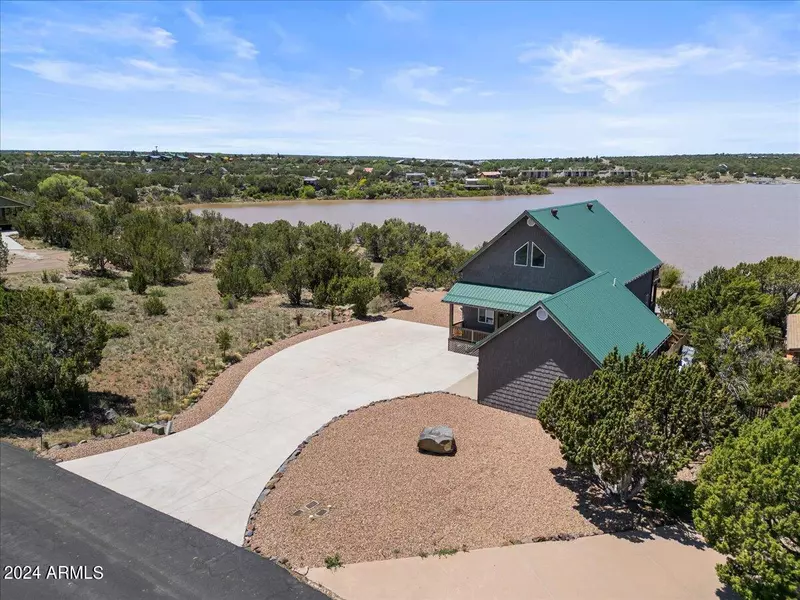 8371 LAKE VIEW Drive, Show Low, AZ 85901