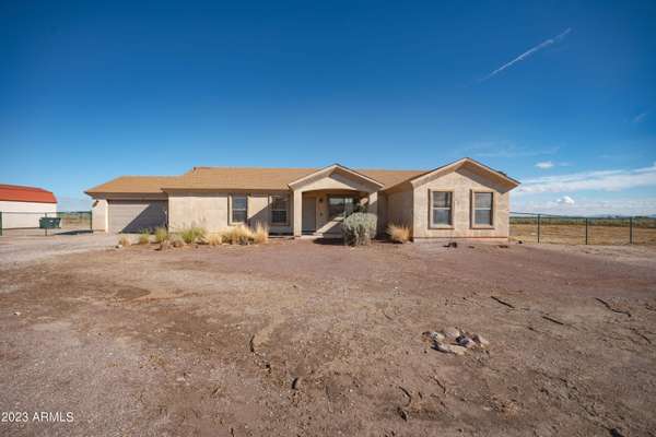 Tonopah, AZ 85354,827 N 384TH Drive