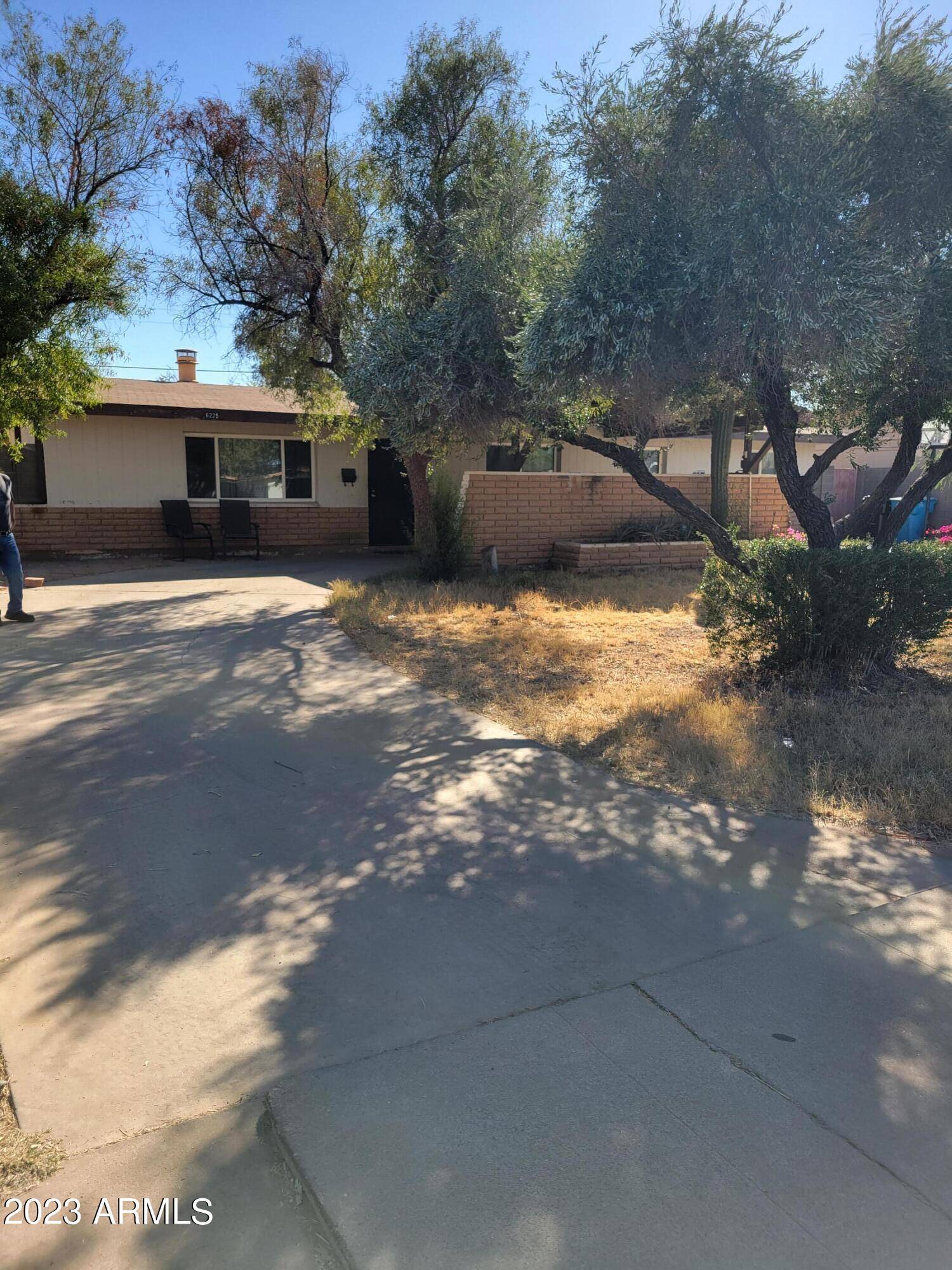 6225 W HIGHLAND Avenue, Phoenix, AZ 85033