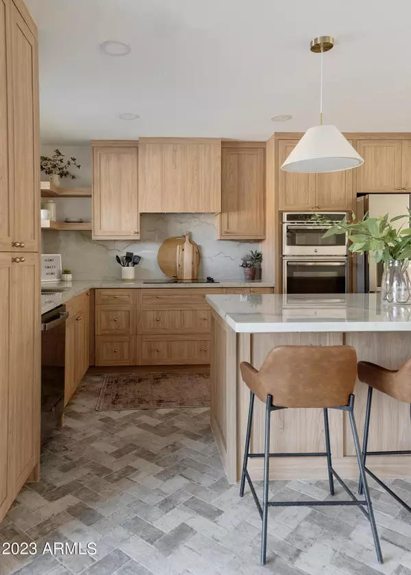 Phoenix, AZ 85021,1324 W MISSION Lane