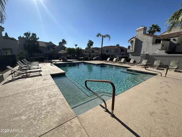 Scottsdale, AZ 85258,10055 E MOUNTAINVIEW LAKE Drive #2054