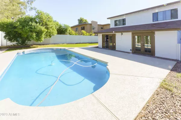 1536 E NORTHSHORE Drive, Tempe, AZ 85283