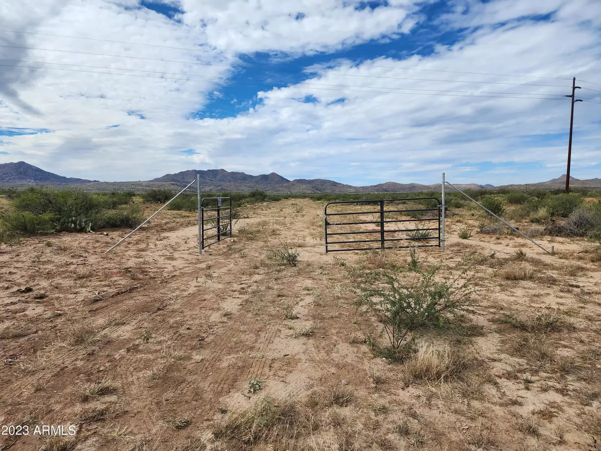 Congress, AZ 85332,14500 S DATE CREEK (10 Acres N) Road #21