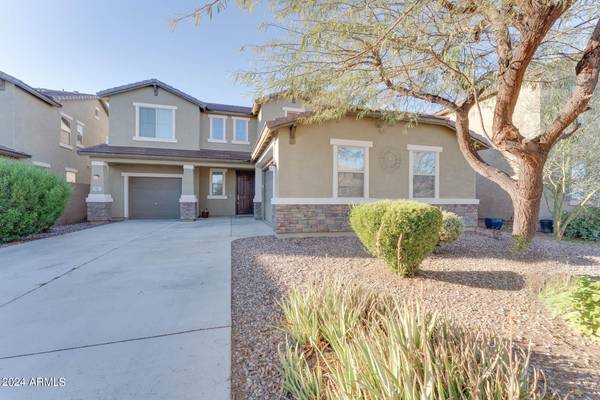 San Tan Valley, AZ 85143,707 W DESERT HOLLOW Drive