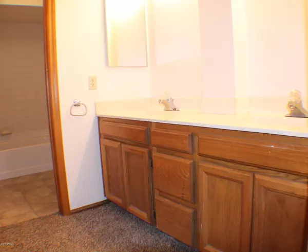 Tempe, AZ 85282,831 E REDONDO Drive