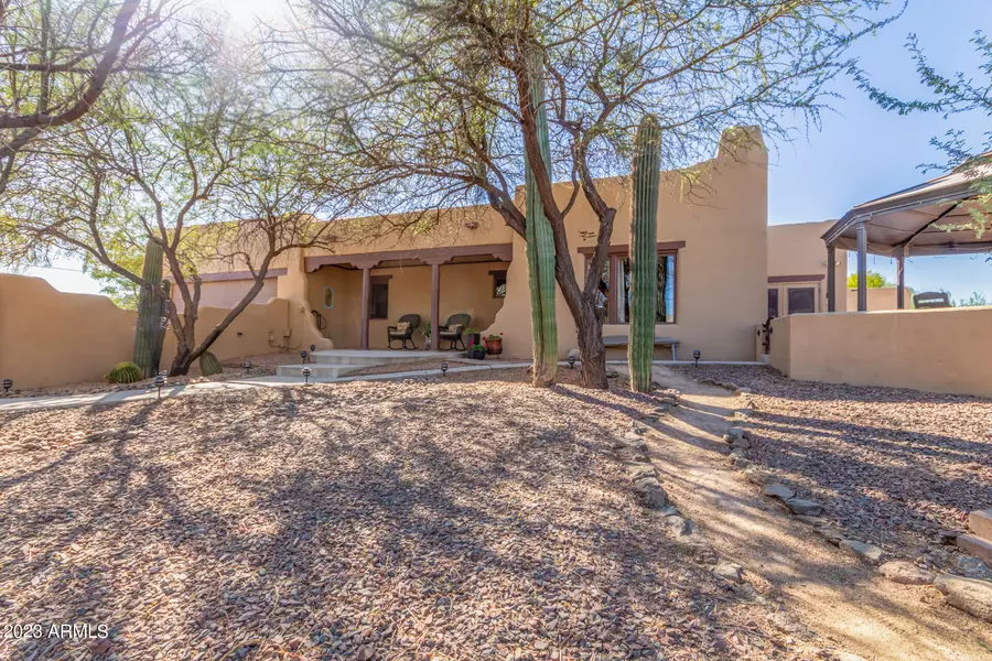 1302 W Lazy K Ranch Road, New River, AZ 85087