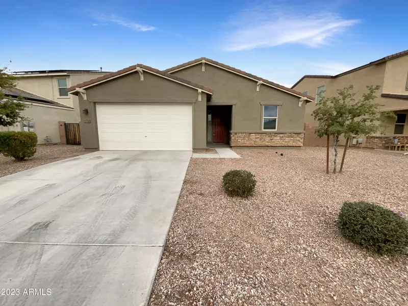 37191 N BIG BEND Road, San Tan Valley, AZ 85140