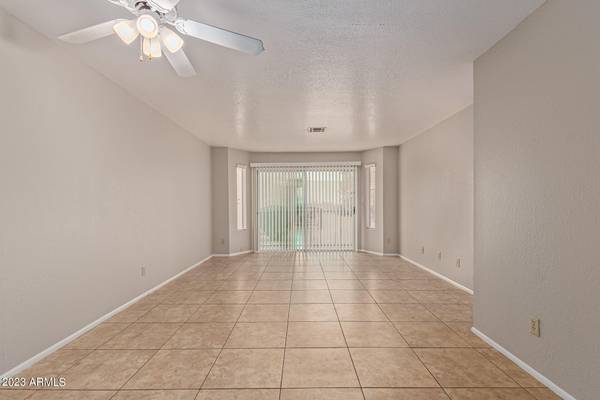 Mesa, AZ 85210,653 W GUADALUPE Road #1004